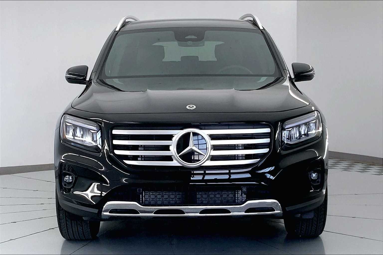 New 2026 Night Black Mercedes-Benz GLB 250 image 6