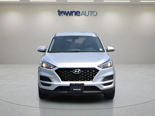 Used 2020 Silver Hyundai SE image 10