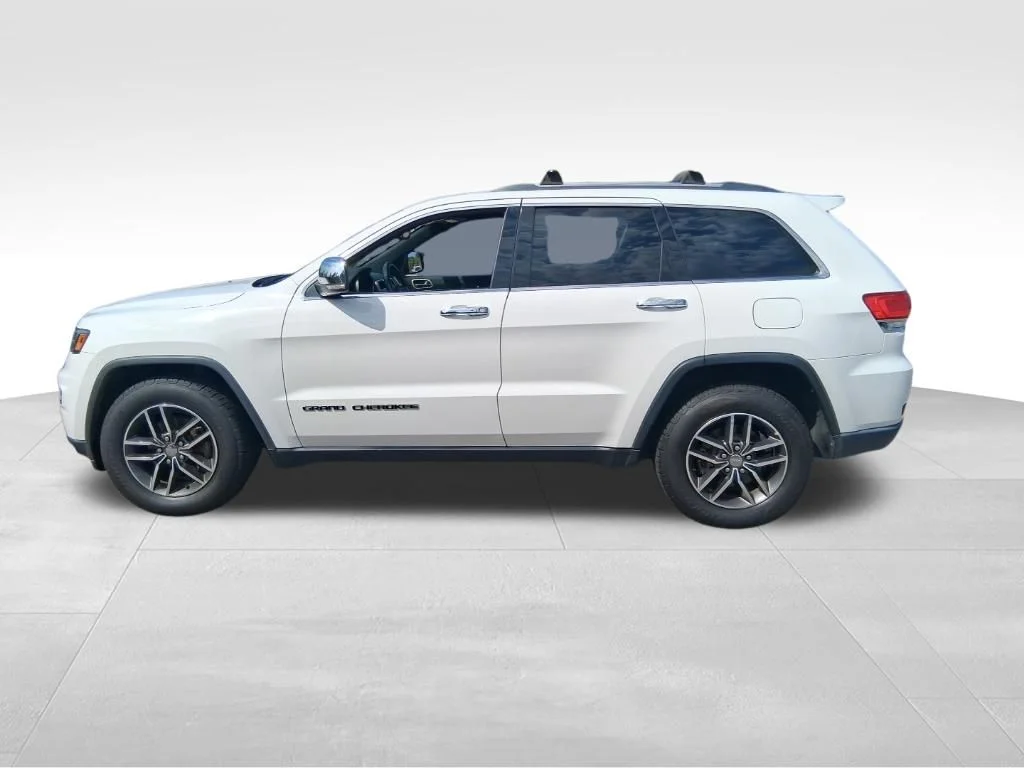 Used 2017 White Jeep Limited image 9