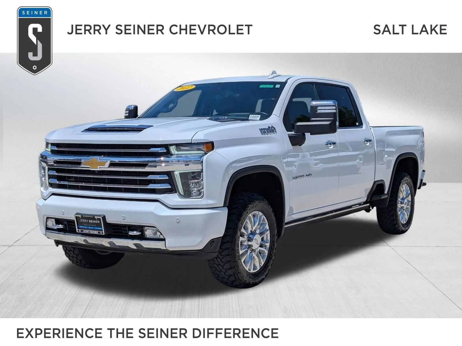 2022 Chevrolet Silverado HD High Country 4WD Crew Cab Standard Box's photo