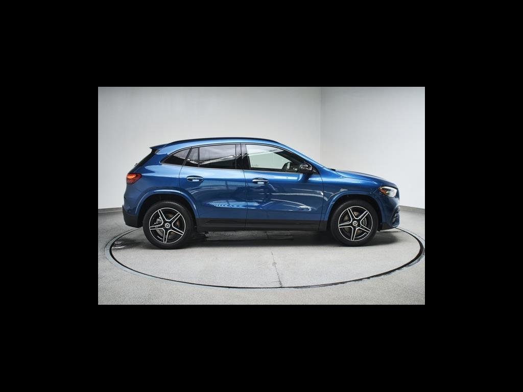 Used 2024 Starling Blue Metallic Mercedes-Benz GLA 250 image 13