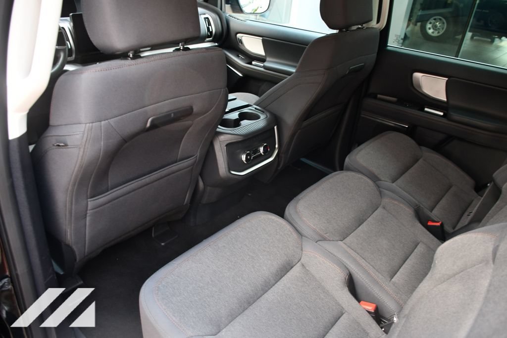 2025 Ford Expedition Active - Photo 25