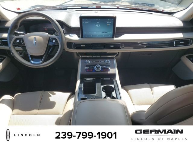 Used 2022 Red Lincoln Reserve image 17