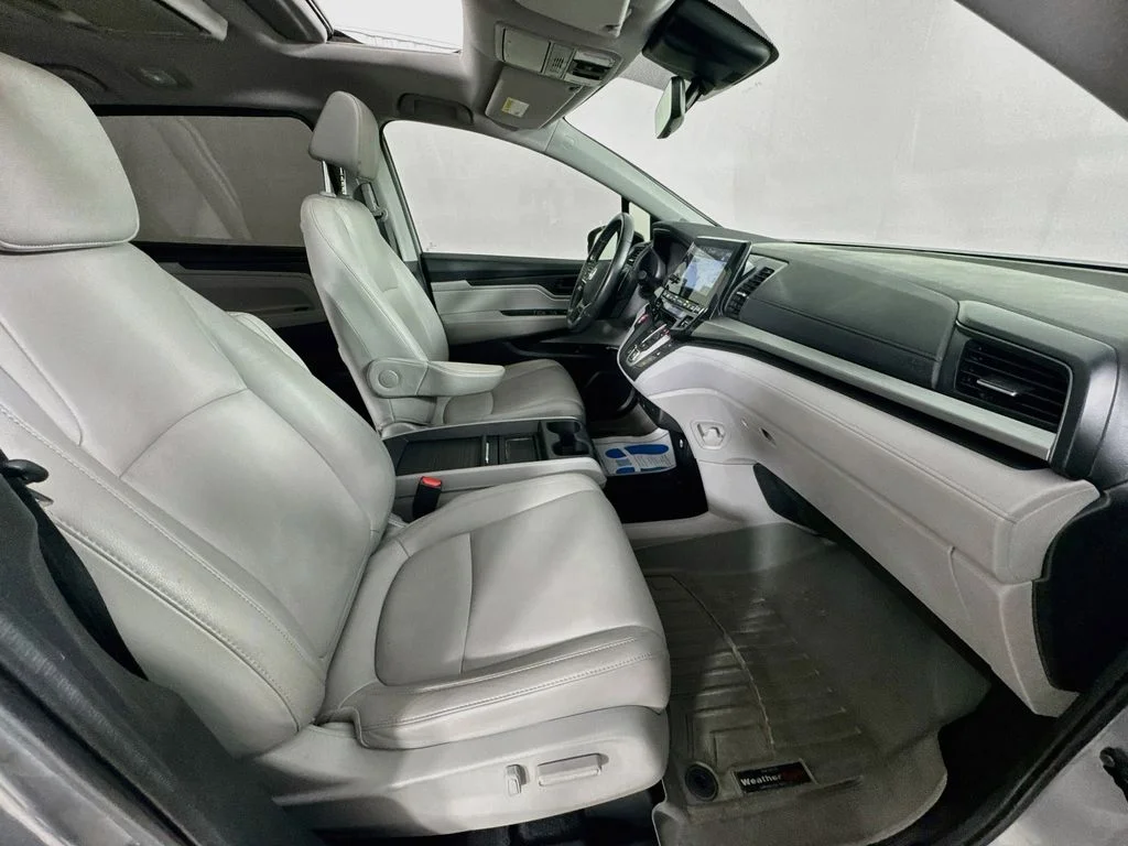 Certified Used 2019 Silver Honda EX-L image 40