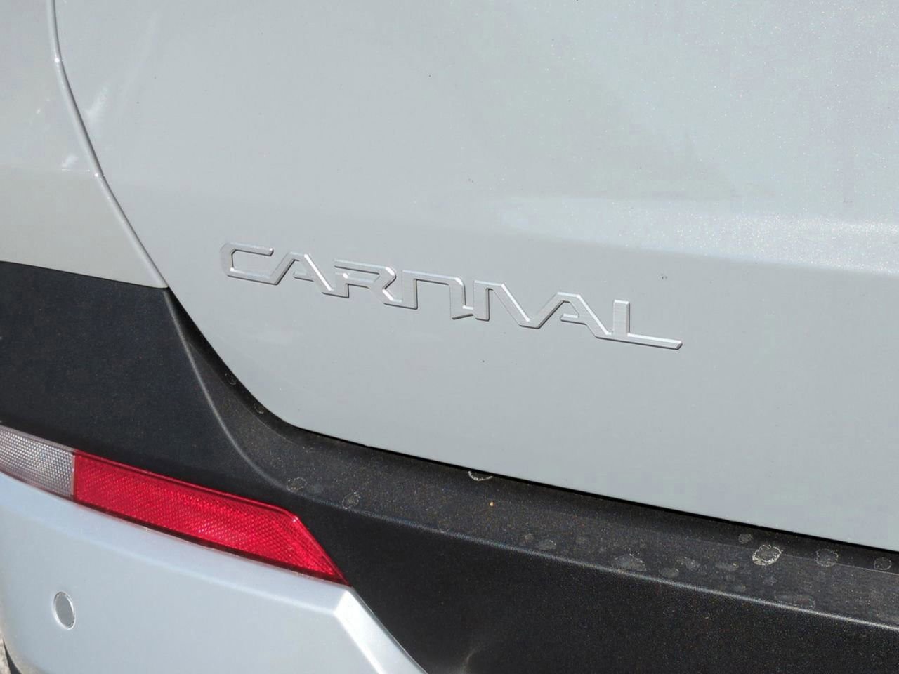 New 2026 Ceramic Silver Kia EX image 11
