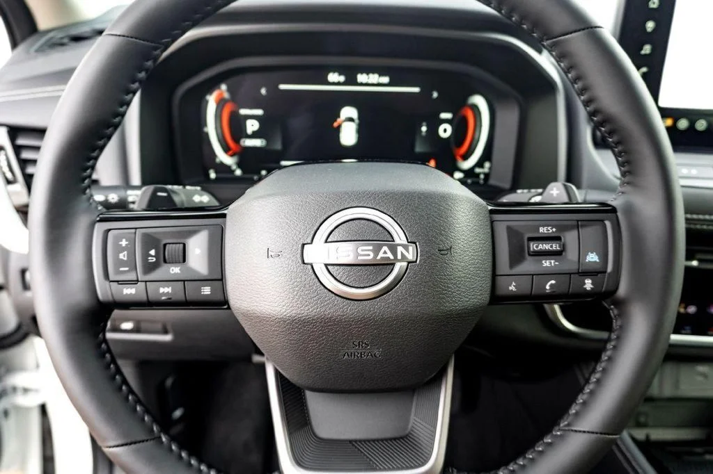 New 2026 White Nissan Platinum image 12
