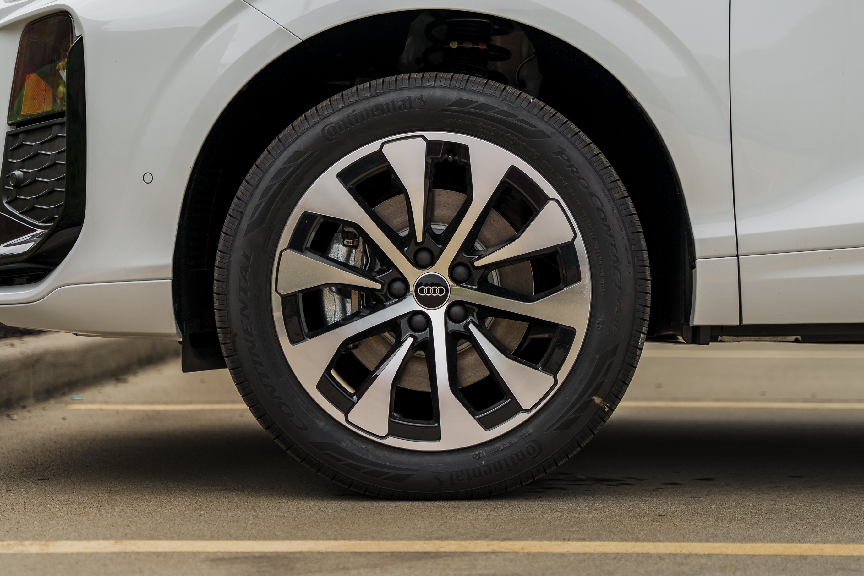 New 2026 GALCIER WHITE Audi S line image 29