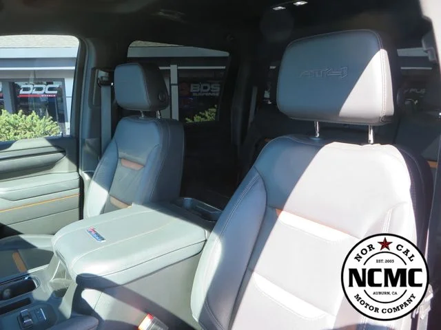 Used 2025 White GMC AT4 image 26