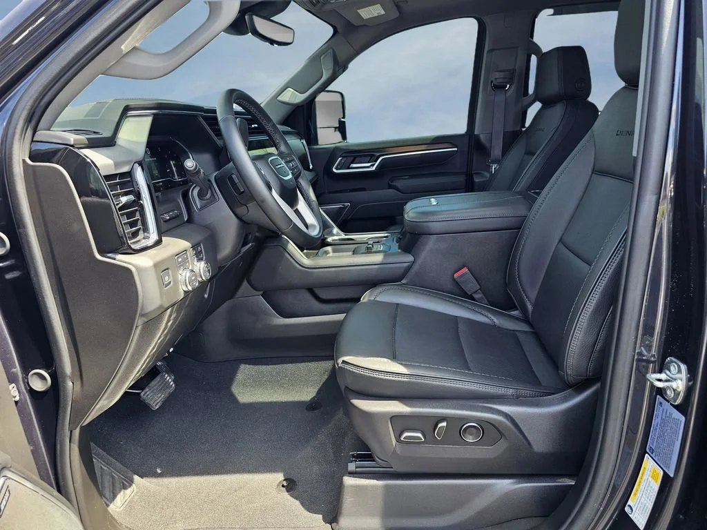 Used 2025 Titanium Rush Metallic GMC Denali image 17