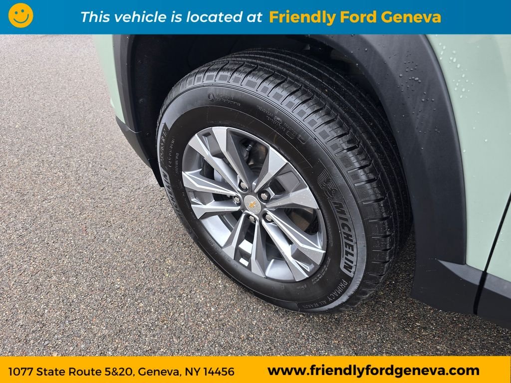 Used 2026 Green Chevrolet LT image 9
