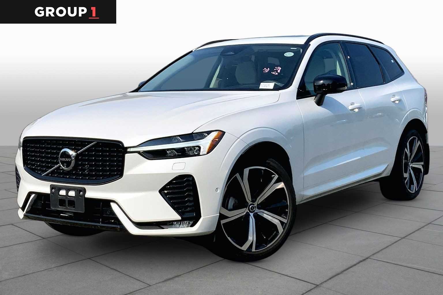 Used 2024 Crystal White Metallic Volvo Ultimate Dark Theme image 1