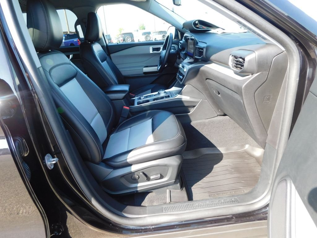 Used 2023 Black Ford XLT image 20