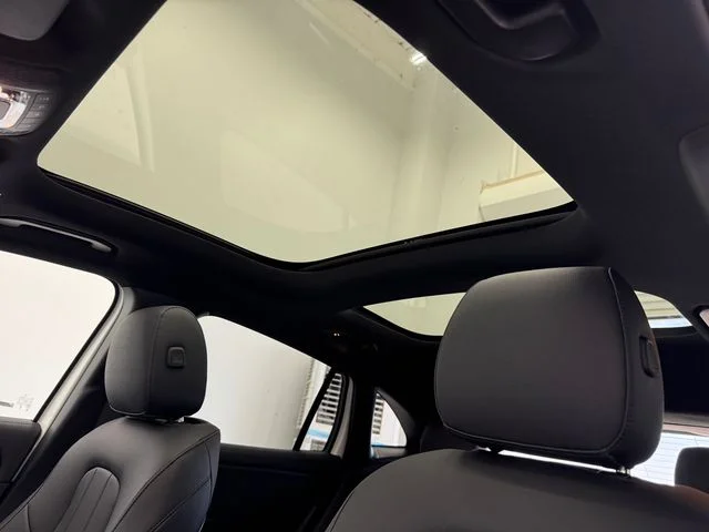 New 2026 Polar White Mercedes-Benz GLA 250 image 4