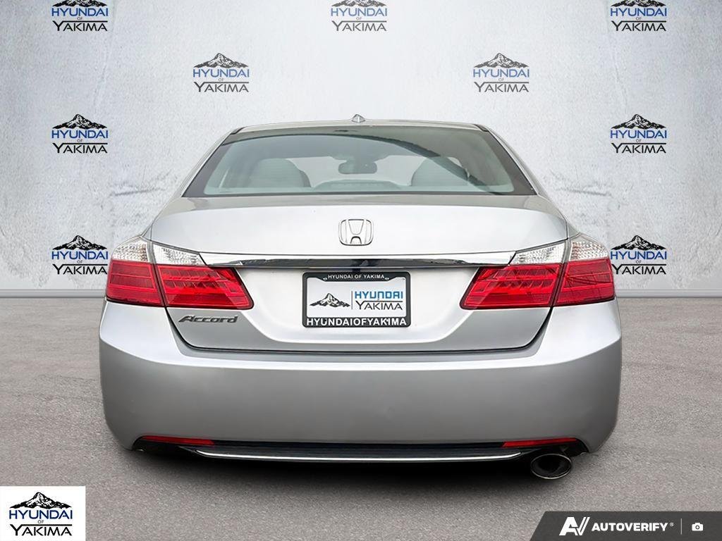 Used 2014 Alabaster Silver Metallic Honda EX-L image 5
