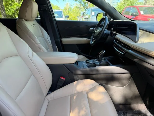 2025 Cadillac XT4 Premium Luxury - Photo 9