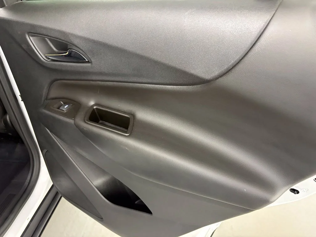 Used 2024 White Chevrolet LT image 39