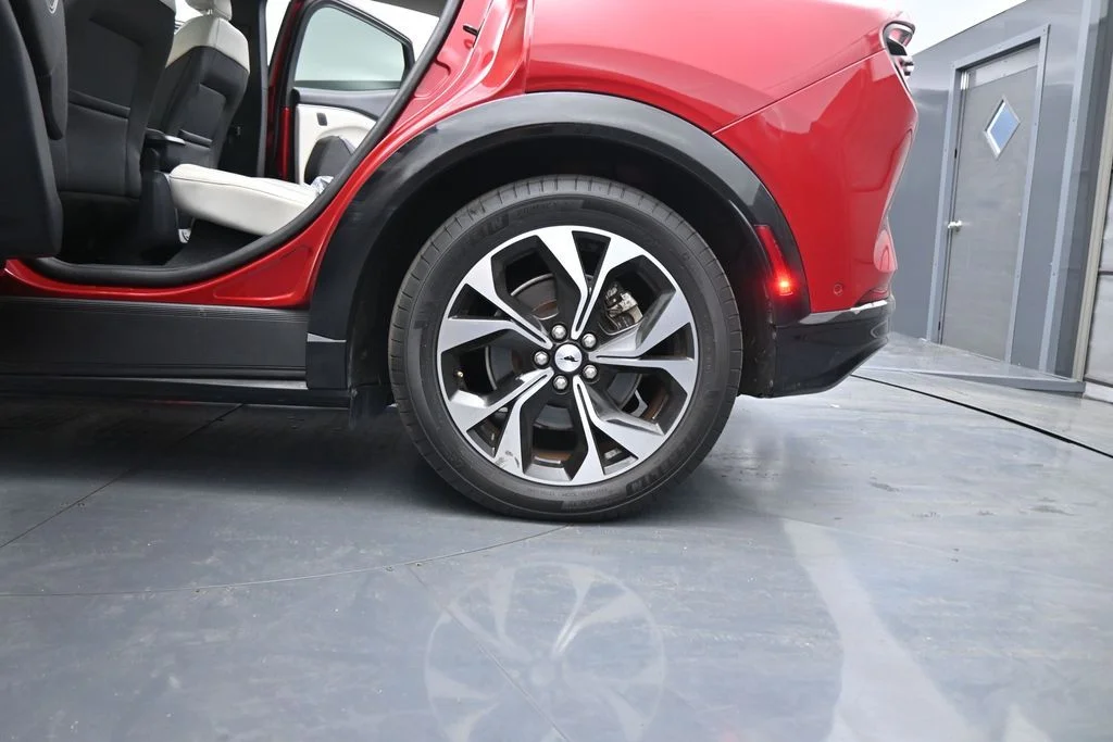 Used 2023 Red Ford Premium image 22