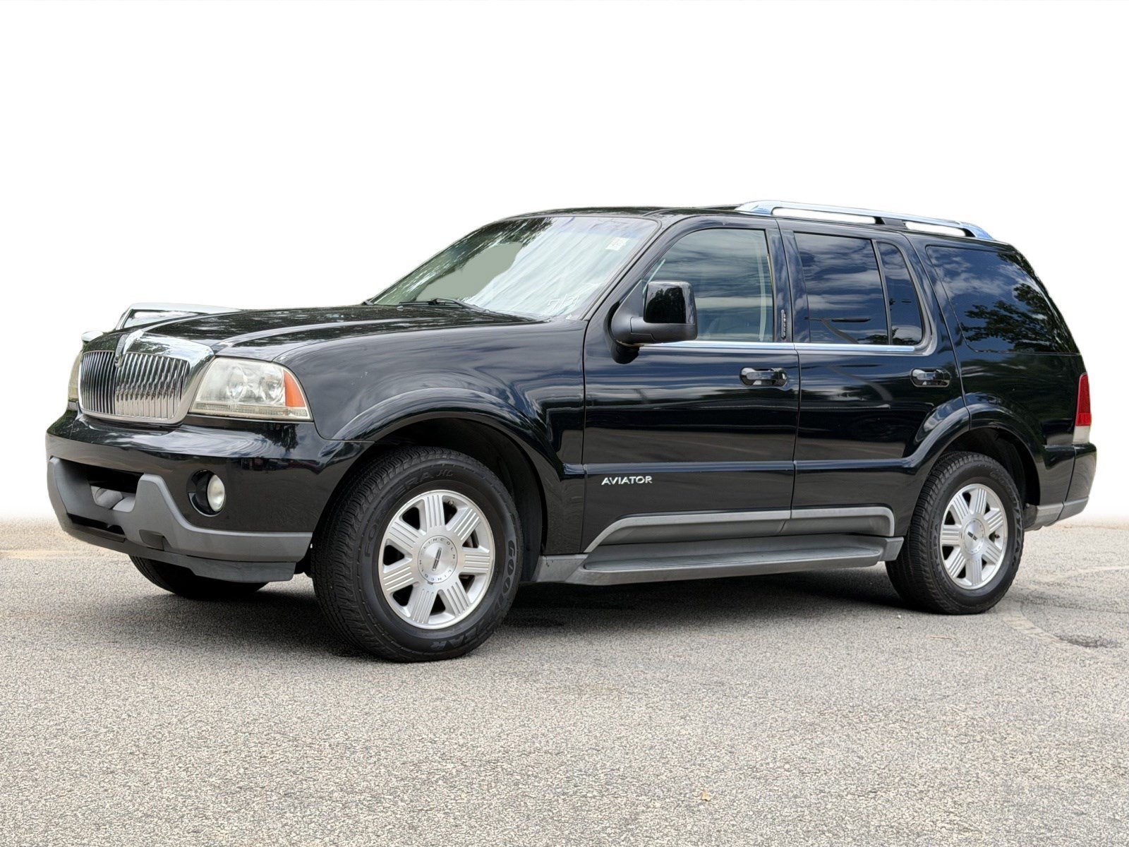 Used 2005 Black Lincoln Base image 15