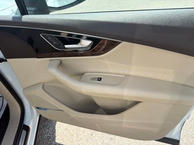Used 2018 White Audi Prestige image 24