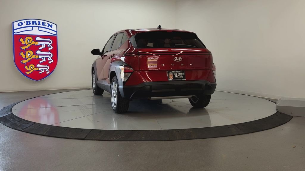 Used 2024 Red Metallic Hyundai SE image 6