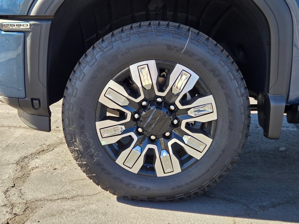 2026 GMC Sierra 2500HD Denali - Photo 5