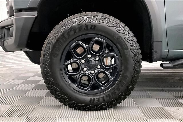 2026 Chevrolet Silverado 1500 ZR2 - Photo 10