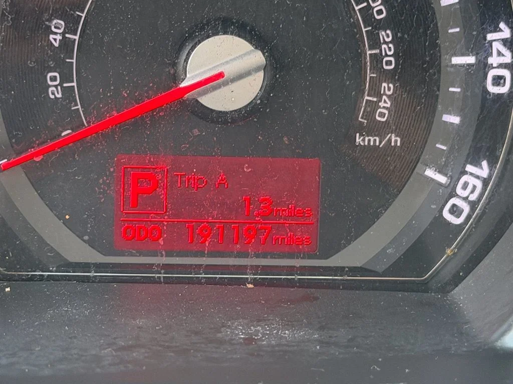 Used 2012 Silver Kia EX image 19