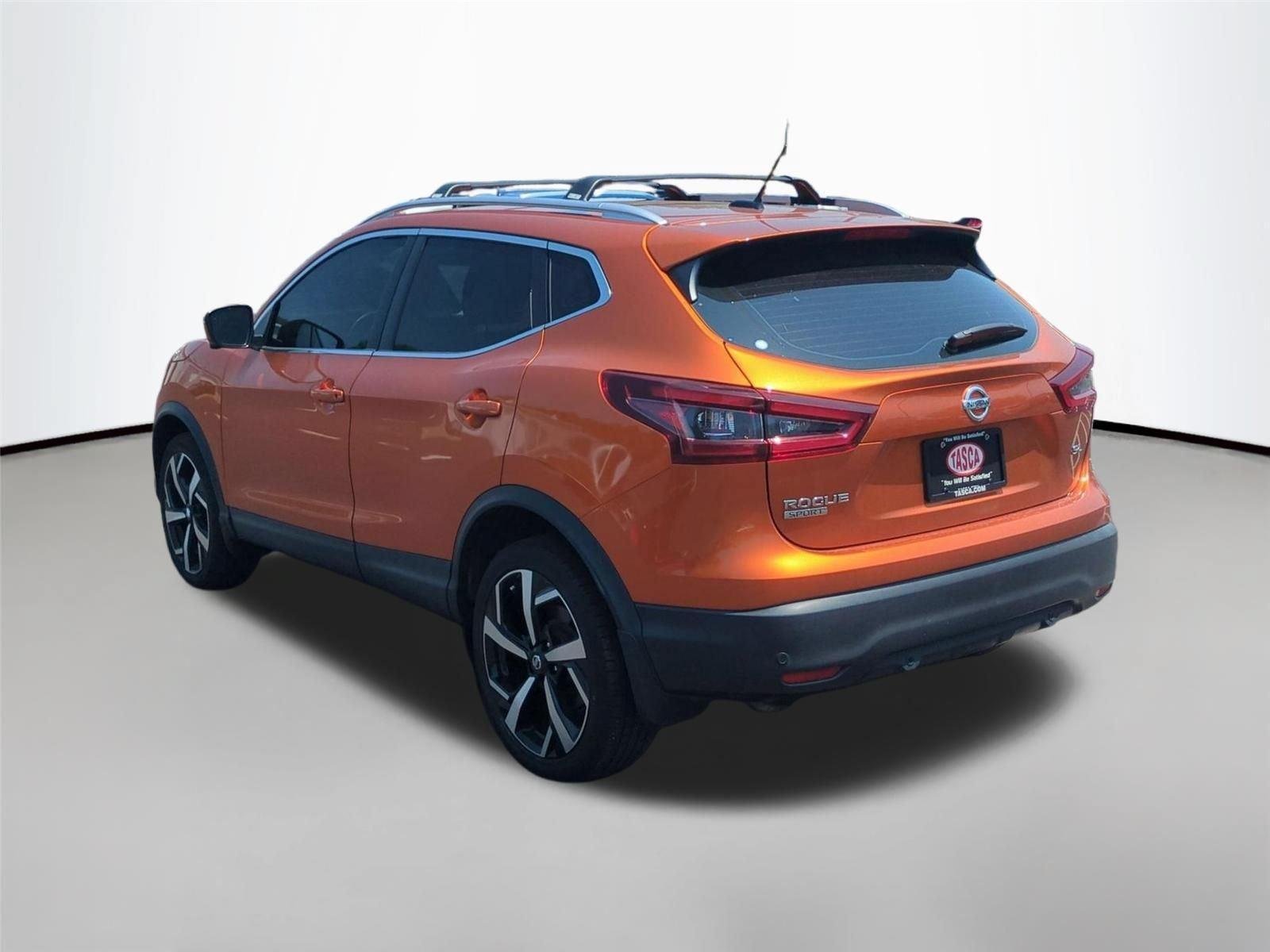 Used 2021 Monarch Orange Metallic Nissan SL image 3