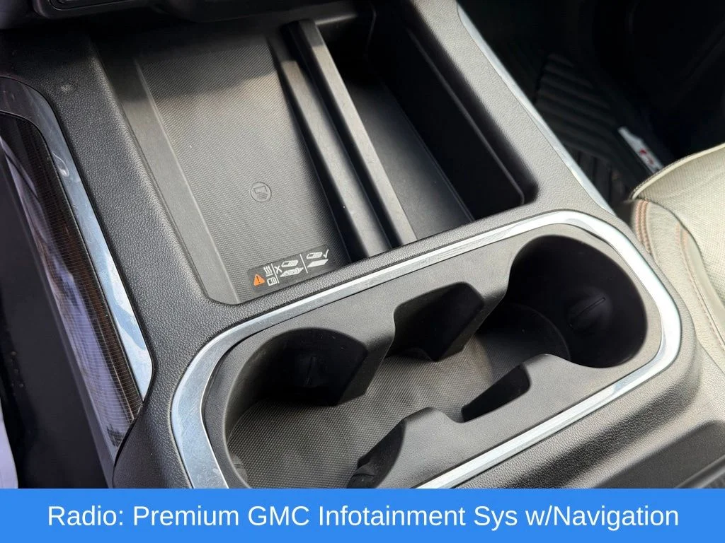 Used 2020 White GMC AT4 image 15