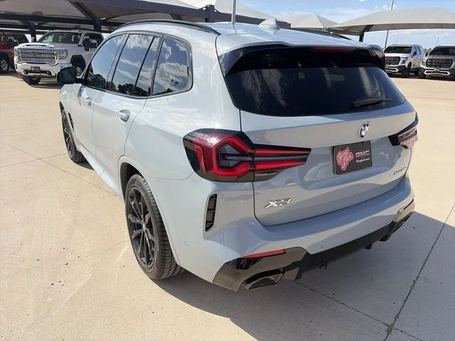 Used 2023 Gray BMW xDrive30i image 4