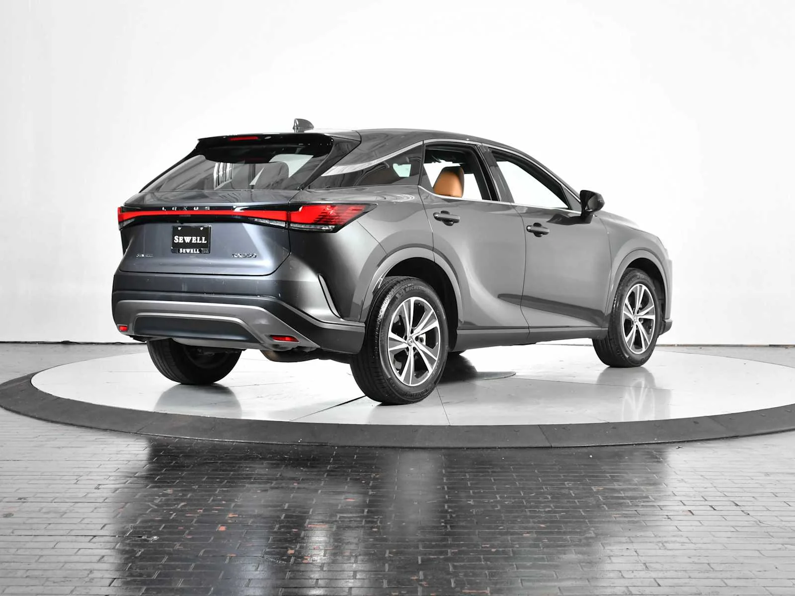 2025 Lexus RX 350 - Photo 7