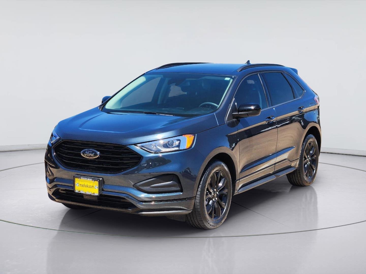 Used 2024 Stone Blue Ford SE image 3