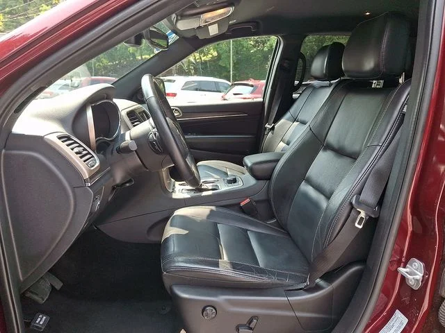 Used 2017 Red Jeep Limited image 19