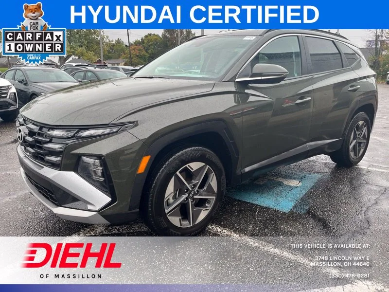 Used 2025 Green Hyundai SEL Convenience image 1