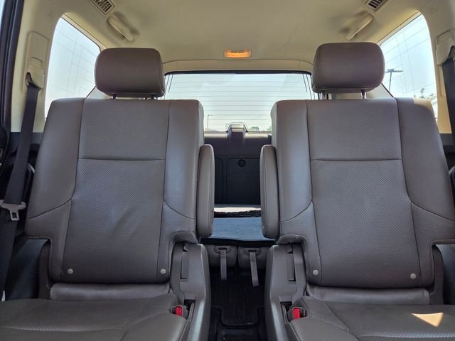 Certified Used 2020  Lexus 460 Luxury image 9
