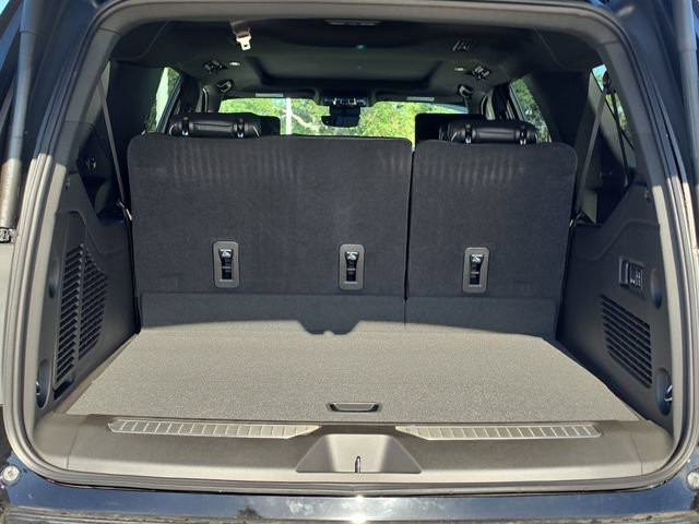 2026 Chevrolet Suburban Premier - Photo 6