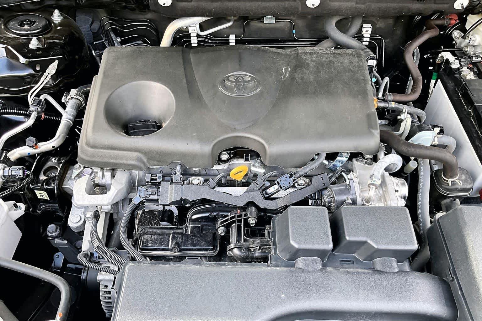 Used 2025 Midnight Black Metallic Toyota XLE image 33