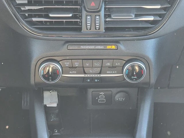 2025 Ford Escape ST-Line - Photo 25