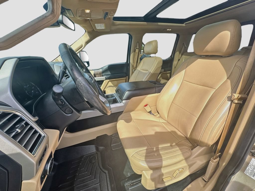 Used 2017  Ford Lariat image 22