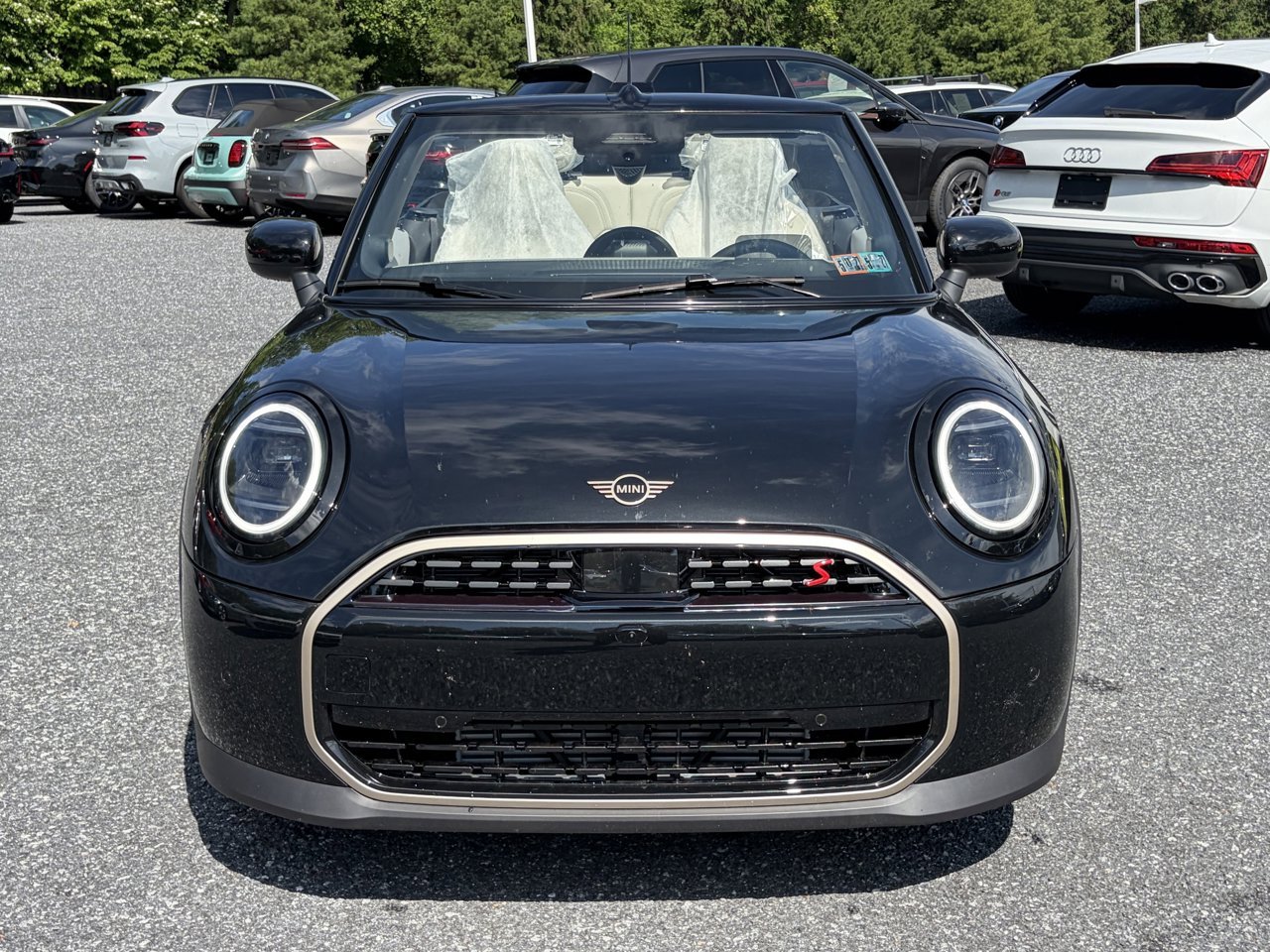 New 2026 Midnight Black II Metallic MINI ICONIC image 2