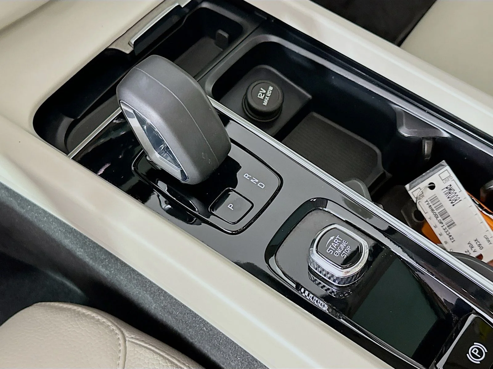Used 2023 Gray Volvo T8 Plus Dark Theme image 17