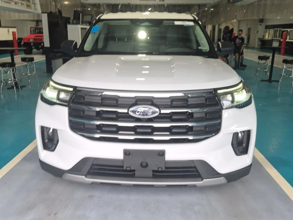 Used 2025 White Ford Active image 9