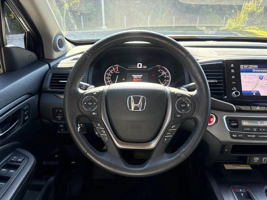 Certified Used 2023 Lunar Silver Metallic Honda AWD RTL-E image 57