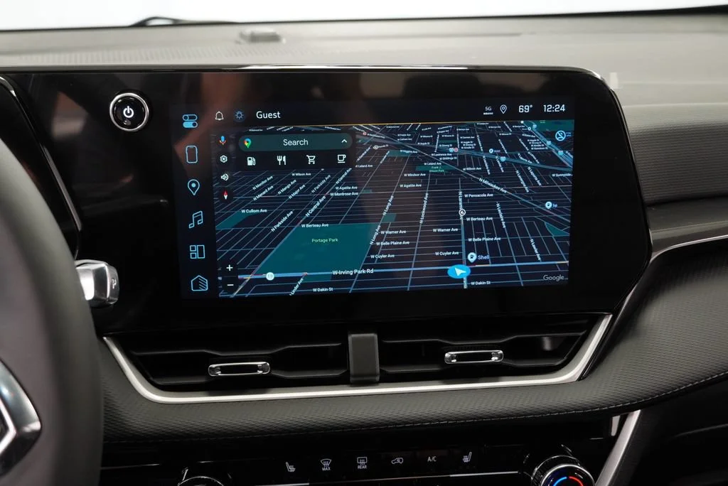 New 2027 Mosaic Black Metallic Chevrolet LT image 16