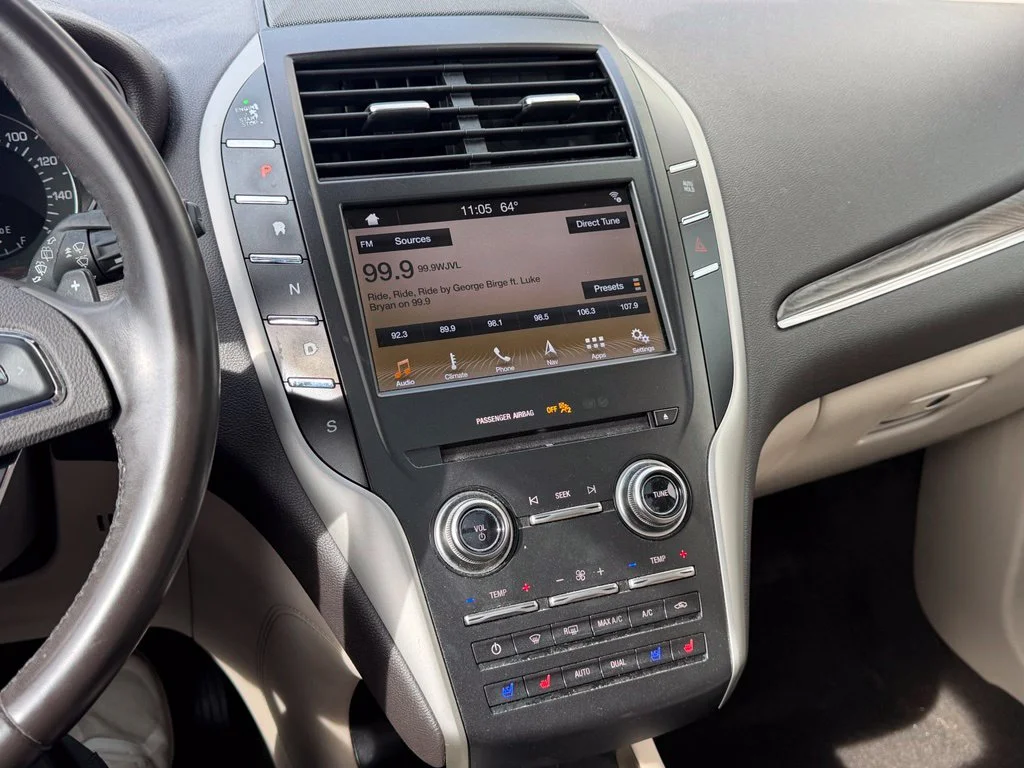 Used 2019 Brown Lincoln Reserve image 6