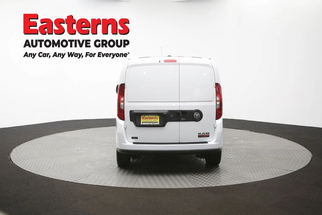 Used 2022 White Ram Base image 37