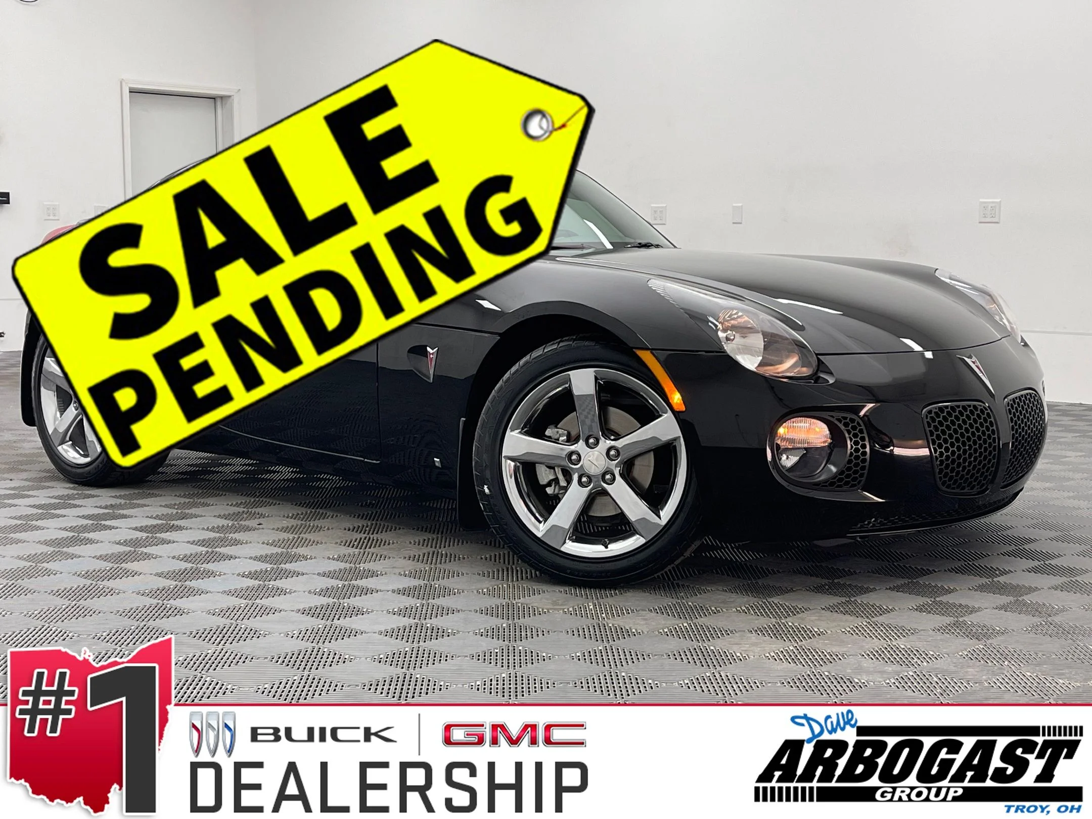 Used 2009 Mysterious (Black) Pontiac GXP image 1