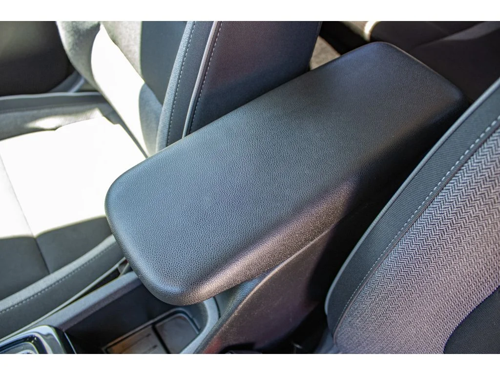 Used 2025 Crimson Metallic Chevrolet LT image 29