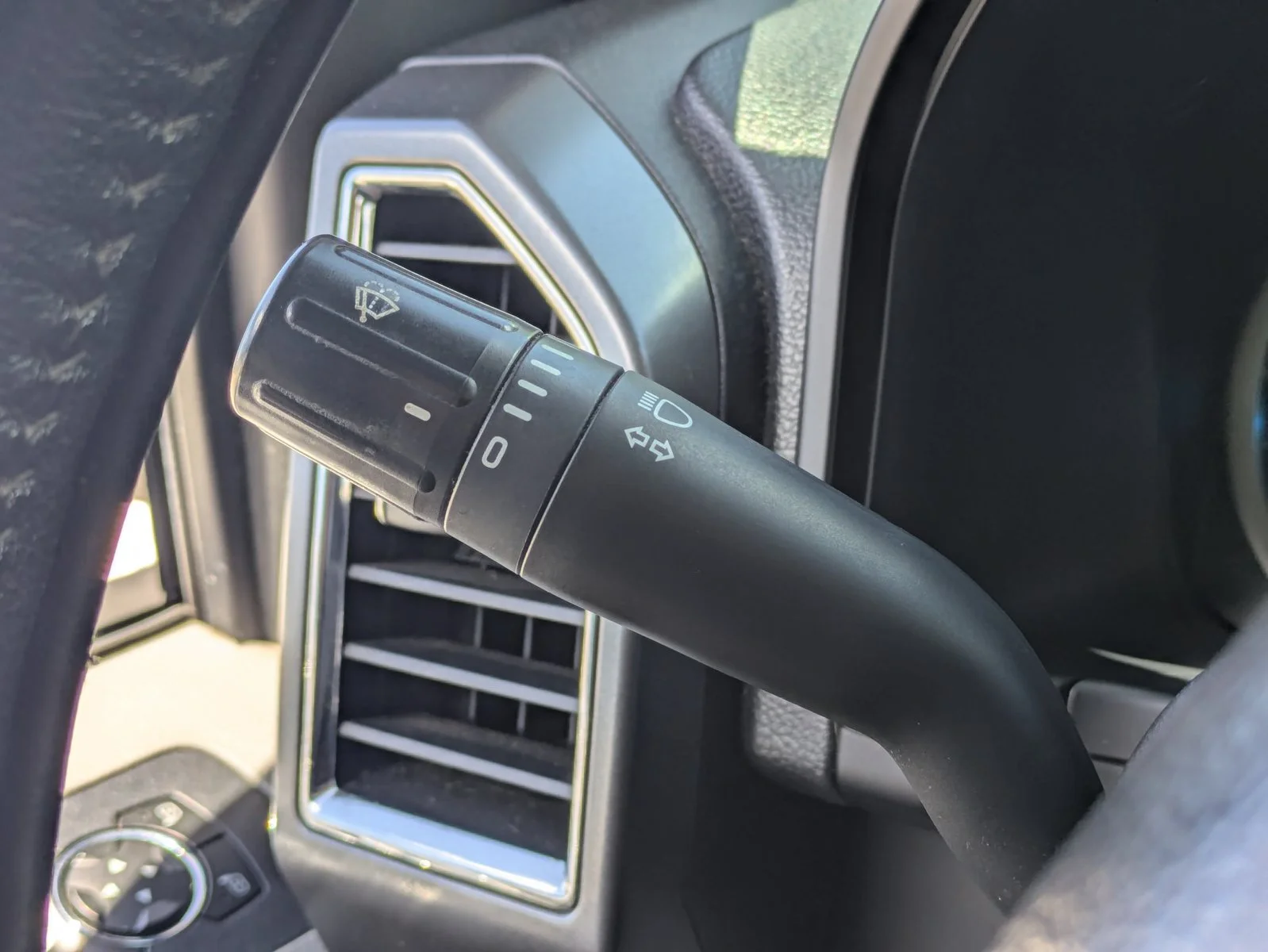 Used 2016 Shadow Black Ford XLT image 14