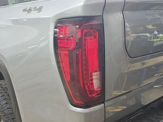 2024 GMC Sierra 1500 SLT - Photo 37